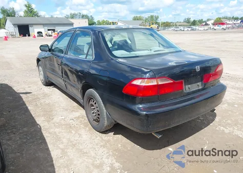 2000 Honda Accord 3.0 Lx from USA, damaged, VIN 1HGCG1644YA058841